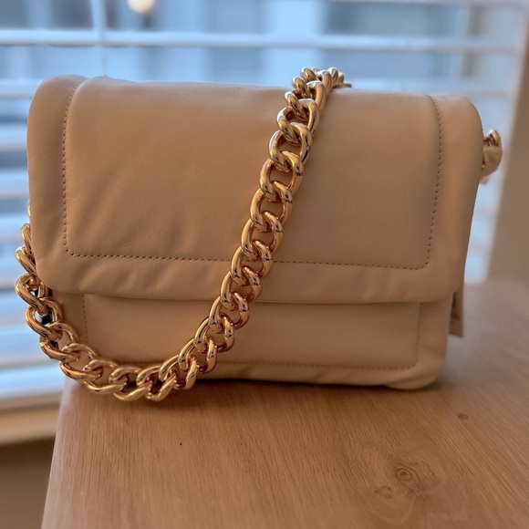 NWT Marc Jacobs The J Link Shoulder Bag Marshmallow | Gold Chain - Picture 2 of 6